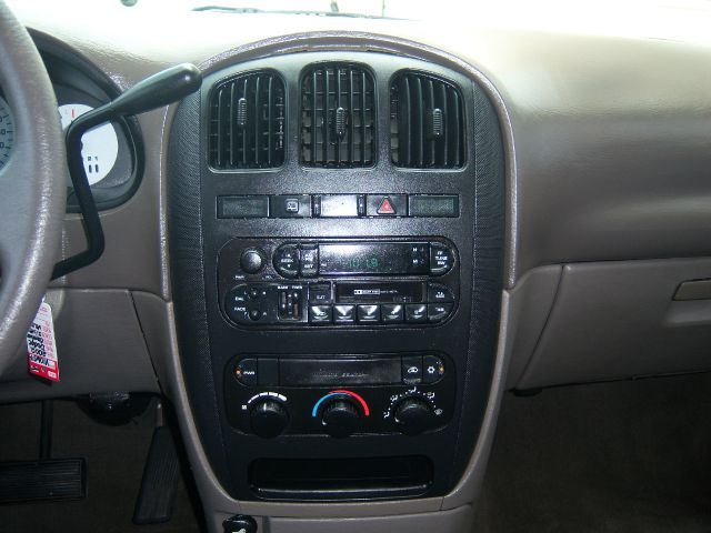 Dodge Caravan 2002 photo 26