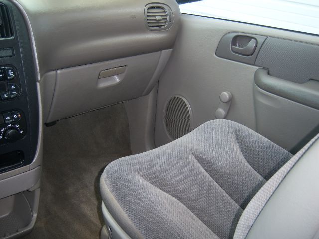 Dodge Caravan 2002 photo 32