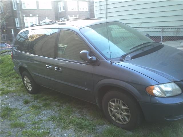 Dodge Caravan 2002 photo 2