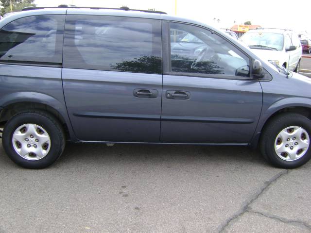 Dodge Caravan 2002 photo 2