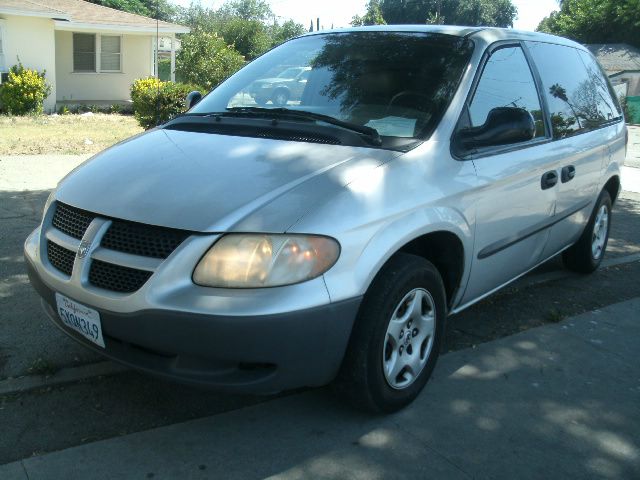 Dodge Caravan 2002 photo 2