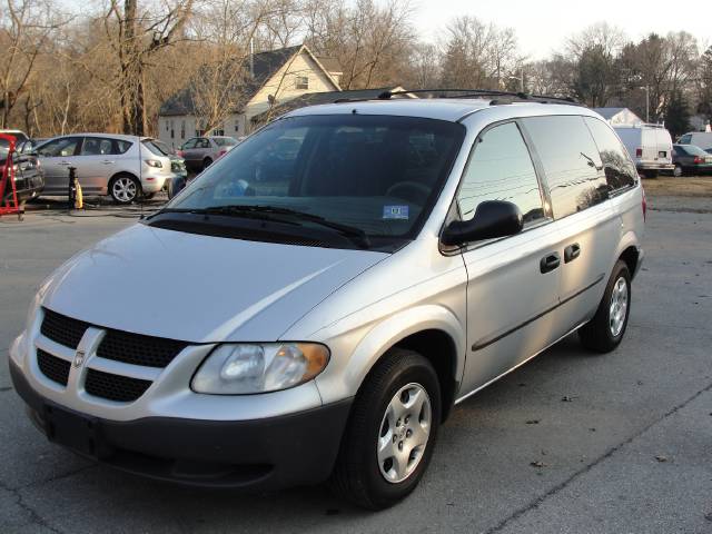 Dodge Caravan 2002 photo 2