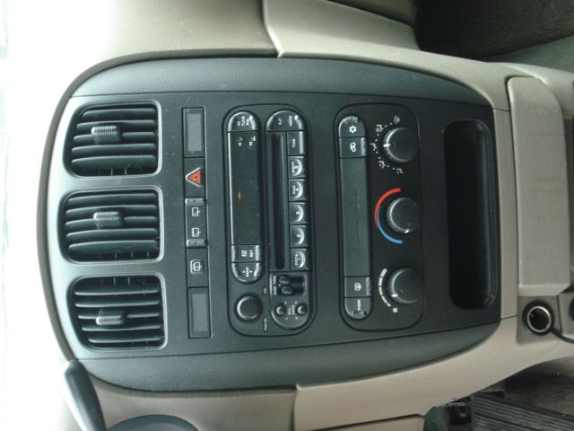 Dodge Caravan 2002 photo 2