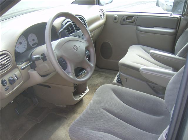 Dodge Caravan 2002 photo 2