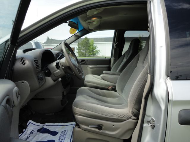 Dodge Caravan 2002 photo 19