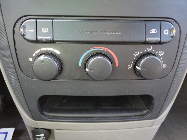 Dodge Caravan 2002 photo 28