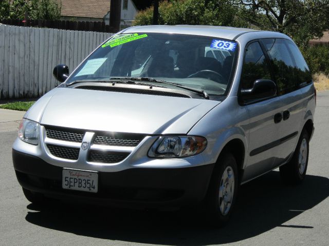 Dodge Caravan 2003 photo 2