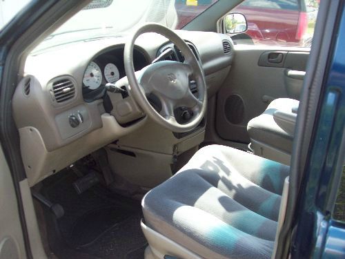 Dodge Caravan 2003 photo 1