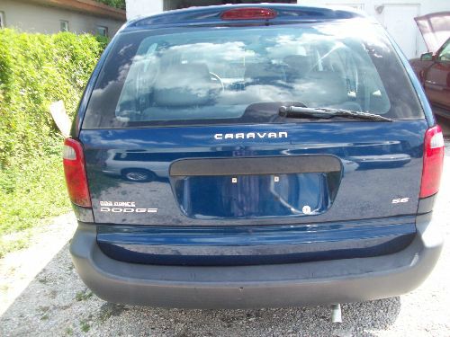 Dodge Caravan 2003 photo 2