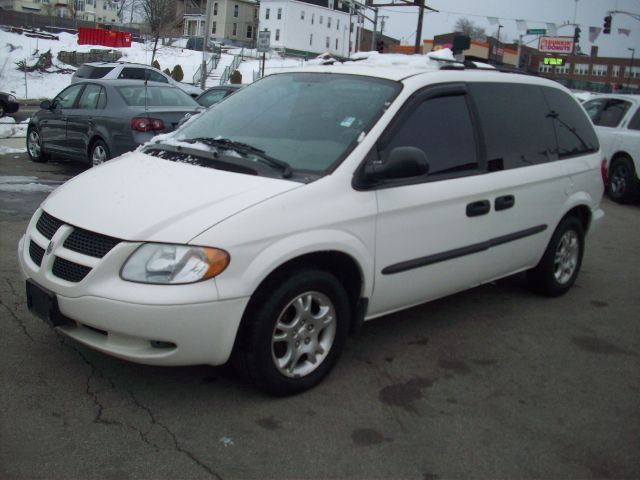 Dodge Caravan 2003 photo 2