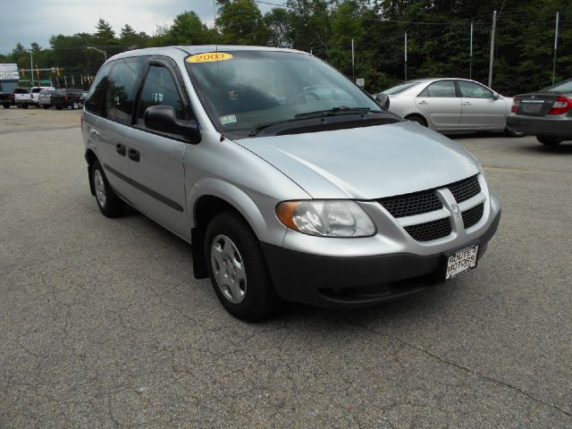 Dodge Caravan 2003 photo 2