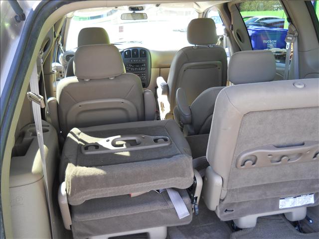 Dodge Caravan 2003 photo 3