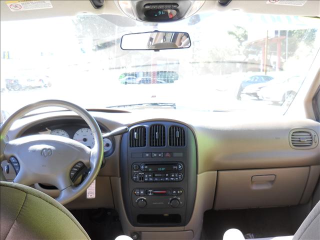 Dodge Caravan 2003 photo 5