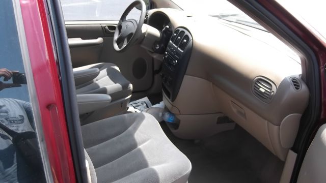 Dodge Caravan 2003 photo 2