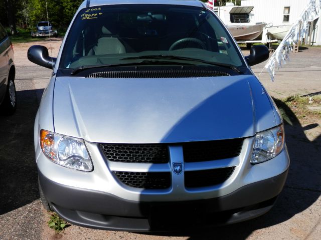 Dodge Caravan 2003 photo 2