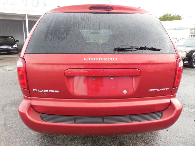 Dodge Caravan 2003 photo 2