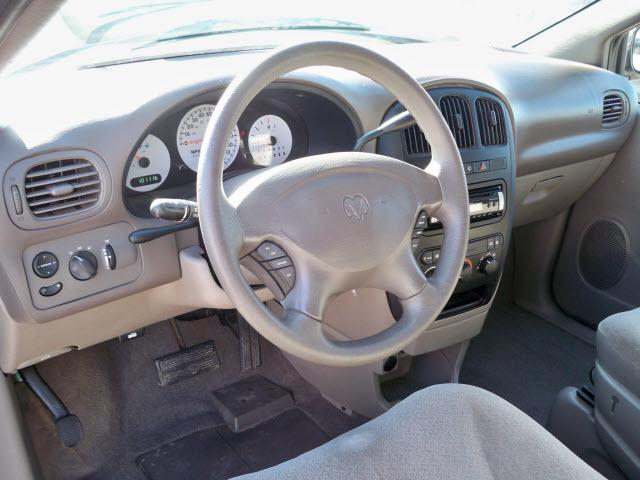 Dodge Caravan 2003 photo 3