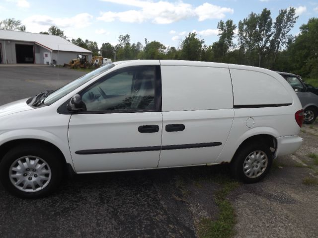 Dodge Caravan 2003 photo 1