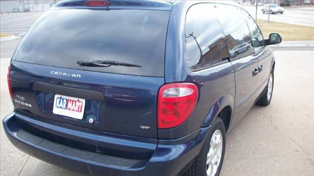 Dodge Caravan 2003 photo 3