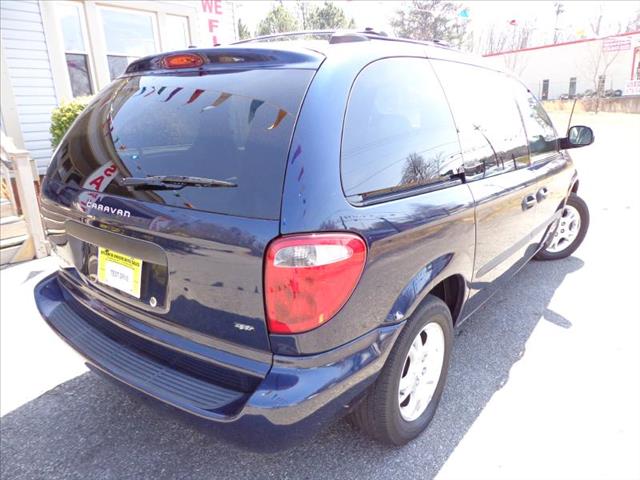 Dodge Caravan 2003 photo 3