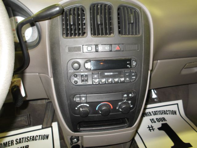 Dodge Caravan 2003 photo 1