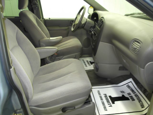 Dodge Caravan 2003 photo 11