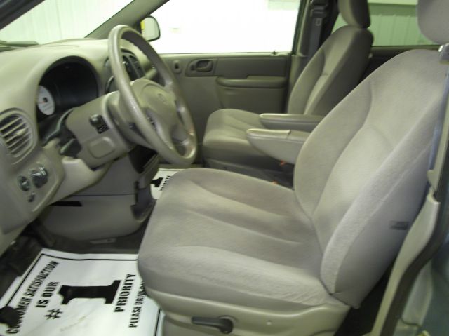 Dodge Caravan 2003 photo 13