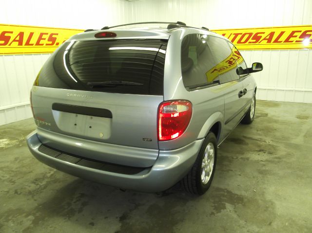 Dodge Caravan 2003 photo 9