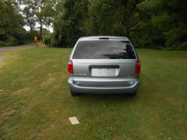 Dodge Caravan 2003 photo 3