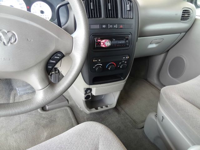 Dodge Caravan 2003 photo 12