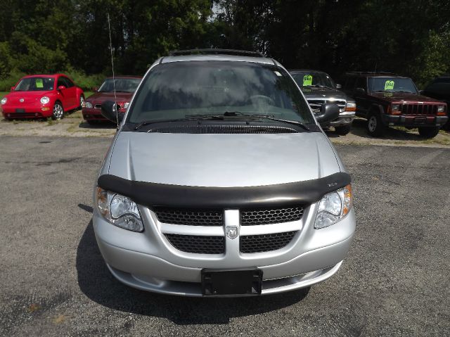 Dodge Caravan 2003 photo 2