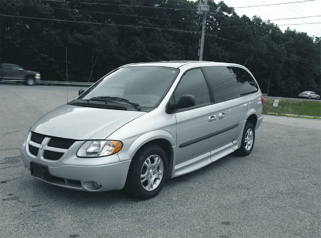 Dodge Caravan 2003 photo 1