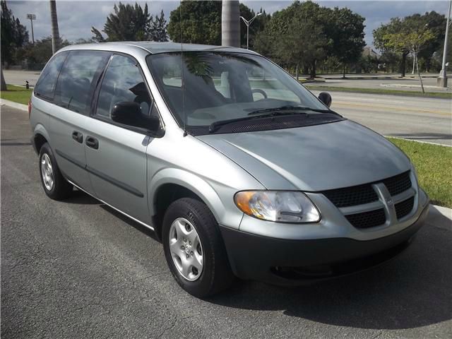 Dodge Caravan 2003 photo 2