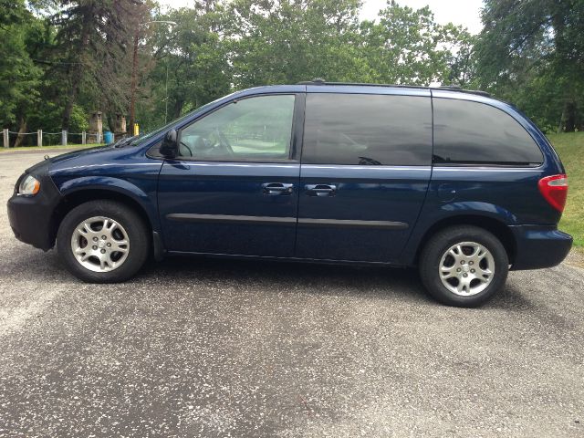 Dodge Caravan 2003 photo 3