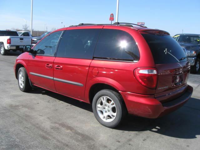 Dodge Caravan 2004 photo 2