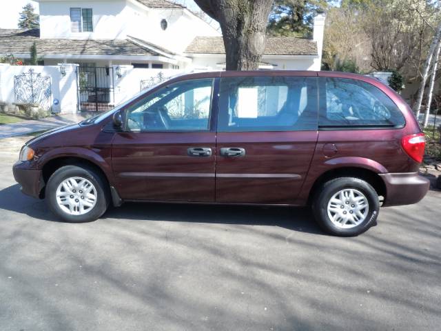 Dodge Caravan 2004 photo 2