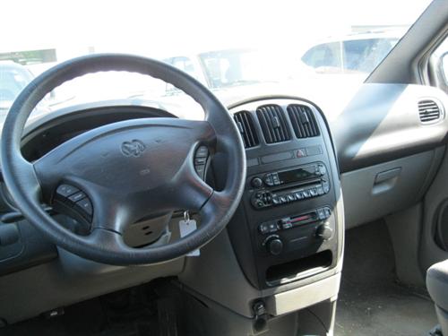 Dodge Caravan 2004 photo 2