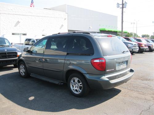 Dodge Caravan 2004 photo 3