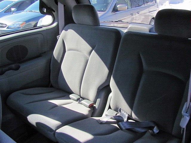 Dodge Caravan 2004 photo 5