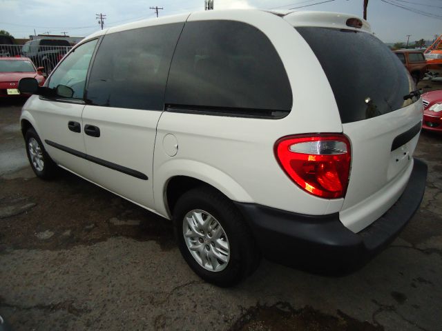 Dodge Caravan 2004 photo 2