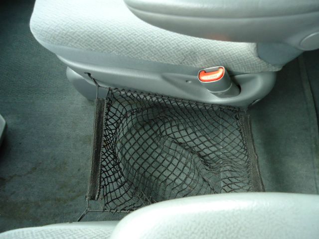 Dodge Caravan 2004 photo 2