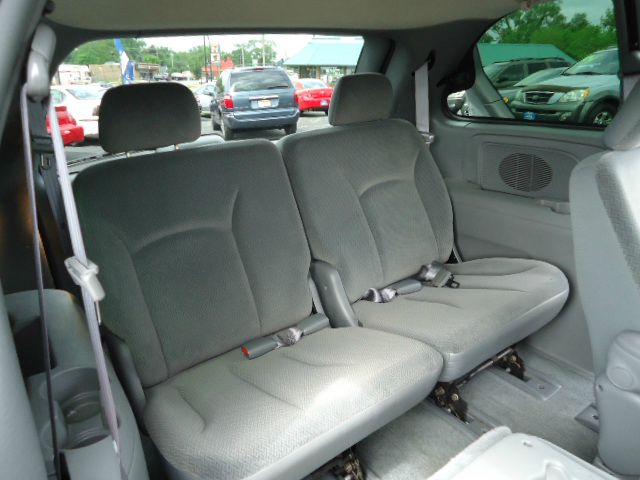 Dodge Caravan 2004 photo 7