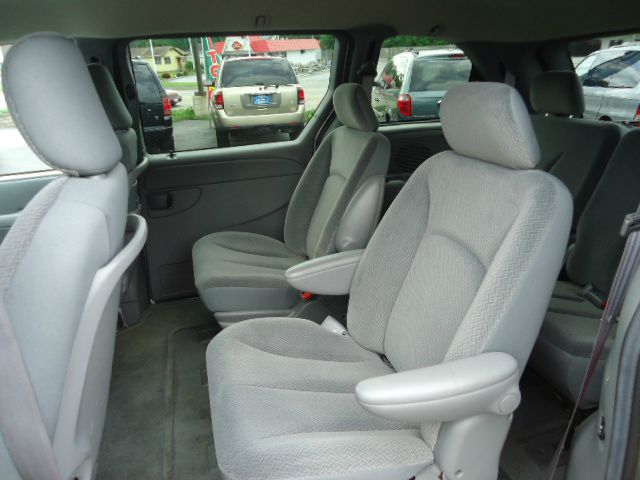 Dodge Caravan 2004 photo 9