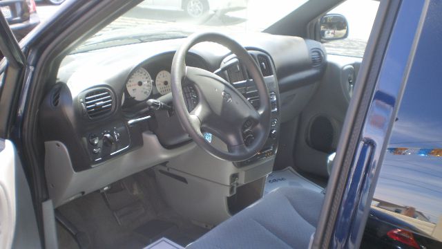 Dodge Caravan 2004 photo 3