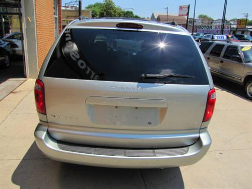 Dodge Caravan 2004 photo 2