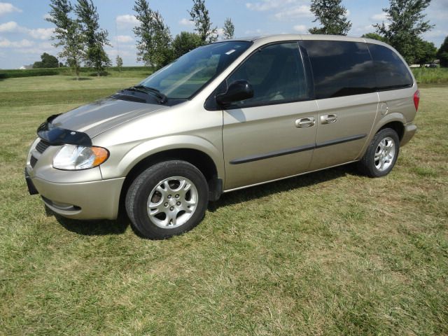 Dodge Caravan 2004 photo 2