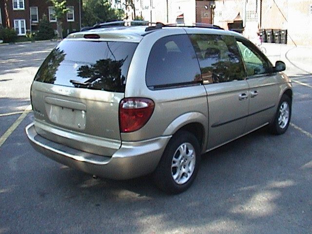 Dodge Caravan 2004 photo 4