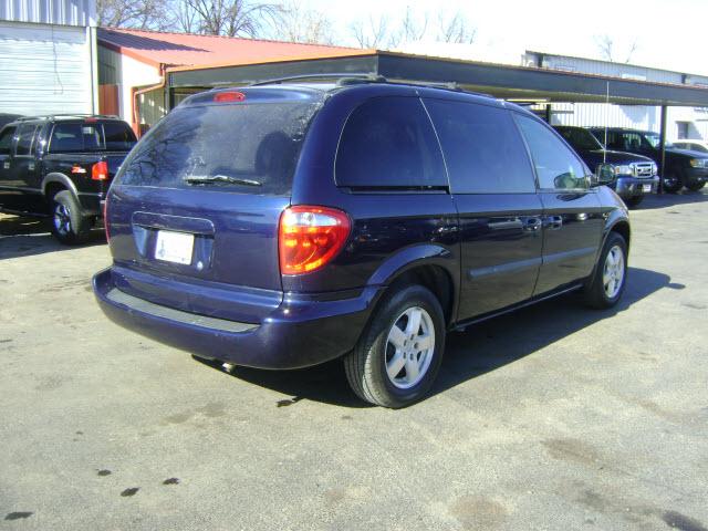 Dodge Caravan 2005 photo 0