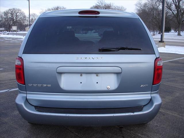 Dodge Caravan 2005 photo 2