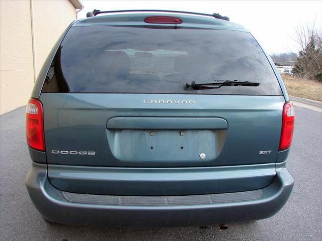 Dodge Caravan 2005 photo 1